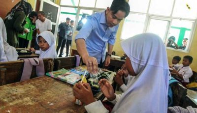 Gibran Blusukan ke SD di Bogor, Cek Uji Coba Makan Bergizi Gratis