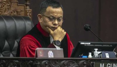 Hakim MK: Pemerintah Wajib Gratiskan Sekolah SD-SMP Negeri atau Swasta