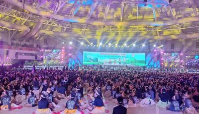 Jokowi-Iriana Hadiri Peringatan Hari Anak Nasional di Papua, Disambut Ribuan Pelajar