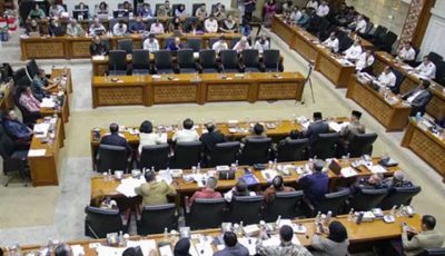 ICW Nilai Revisi UU Pilkada oleh DPR Sebagai Bentuk Korupsi Kebijakan