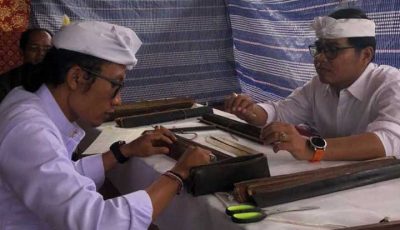 Lontar Rajapurana Pura Ulun Danu Batur Dikonservasi