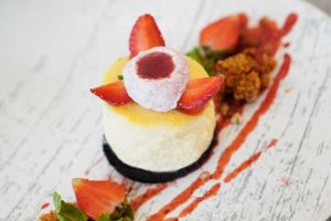 Crumble Cheesecake Berry Mousse