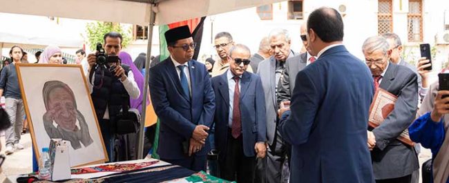 Tradisi Nusantara Curi Perhatian Mahasiswa Tunisia di Festival Budaya