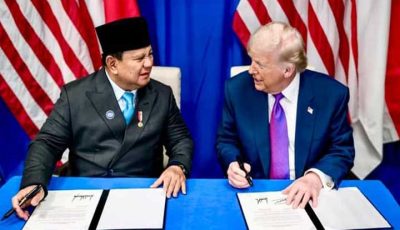 MENTERI Koordinator (Menko) Perekonomian Airlangga Hartarto mengungkapkan berdasarkan hasil kesepakatan dagang, Amerika Serikat dan Indonesia sepakat memberlakukan tarif 0% untuk sejumlah produk dari kedua negara. Produk Indonesia yang mendapatkan tarif 0% meliputi minyak sawit, kakao, rempah-rempah, karet, komponen elektronik termasuk semikonduktor, serta komponen pesawat terbang. Untuk tekstil dan produk tekstil (TPT), tarif 0% juga akan diberikan pada volume impor pakaian dan tekstil tertentu yang akan ditetapkan kemudian. Penentuan volume tersebut akan disesuaikan dengan jumlah ekspor tekstil yang diproduksi dari kapas Amerika dan input tekstil serat buatan asal Amerika Serikat.
