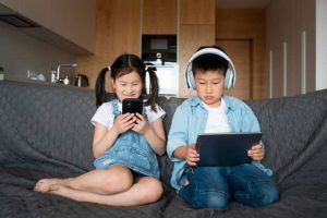 dampak paparan layar pada perkembangan otak anak