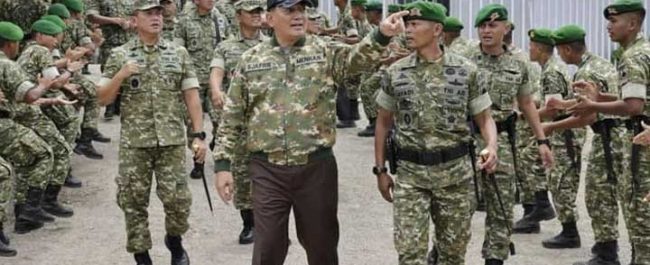 Menhan Sjafrie Sjamsoeddin saat kunjungan kerja ke Yonif TP 888 Satria Sejati di Rembang Jawa Tengah