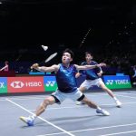 Pasangan ganda putra Indonesia Raymond/Nikolaus menghadapi Fajar/Muhammad Shohibul Fikri