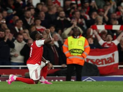 Selebrasi gol Bukayo Saka dalam laga Arsenal vs Atletico Madrid semifinal Liga Champions 2026