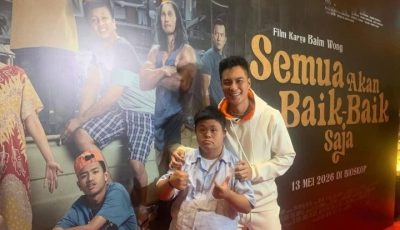 Baim Wong bersama Alim dalam konferensi pers film Semua Akan Baik-Baik Saja