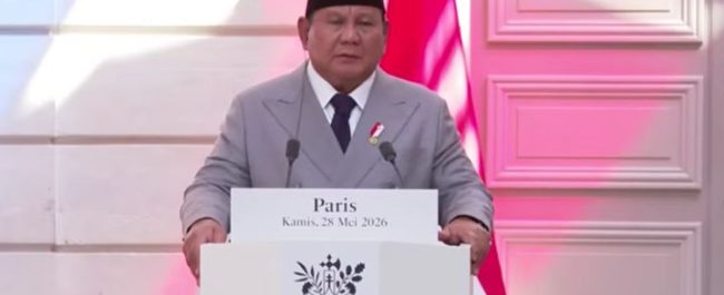 Presiden Prabowo Subianto saat bertemu dengan Presiden Prancis Emmanuel Macron di Istana Elysee