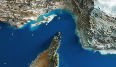 Ilustrasi simulasi pertempuran asimetris kapal serbu cepat Iran menghadapi armada kapal perang US Navy di Selat Hormuz