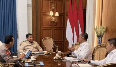 Kapolri Jenderal Listyo Sigit Prabowo saat menghadiri rapat terbatas bersama Presiden Prabowo Subianto di Istana Kepresidenan