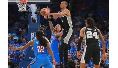 Aksi pertandingan Game 7 Final Wilayah Barat NBA 2026 antara San Antonio Spurs melawan Oklahoma City Thunder