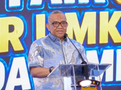 Wamenaker Afriansyah Noor saat memberikan sambutan dalam pembukaan Bhayangkara Presisi Job Fair dan Bazaar UMKM Polda Jambi