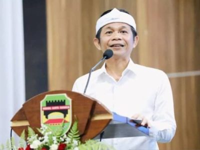Bupati Purwakarta Saepul Bahri Binzein saat memberikan klarifikasi terkait karya lagu miliknya