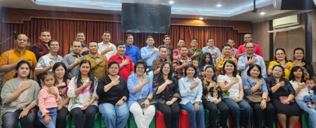 Suasana persekutuan rutin dan diskusi pelayanan para hamba Tuhan ENONI Keriso Tangerang Raya di GBI Sangkakala