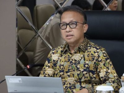 Kepala Barenbang Ketenagakerjaan Kemnaker Anwar Sanusi saat menyampaikan pemaparan materi mengenai Super Tax Deduction dalam webinar vokasi