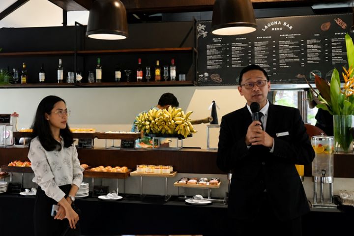 Hendra - Manager Food and Beverage Aryaduta Lippo Village
