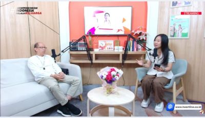 Pdt. Kiky Tjahjadi saat membagikan kesaksian hidup dalam program Bangkit dari Keterpurukan di Heartline FM