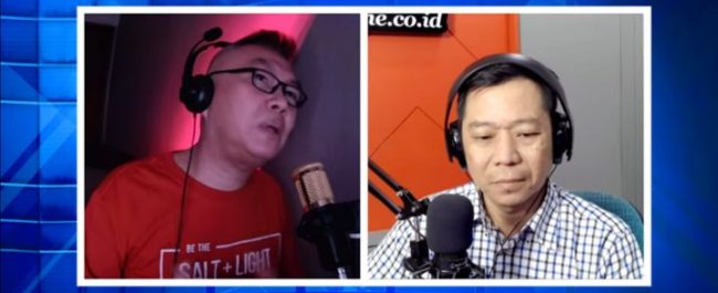 Pastor Jonathan Prawira saat menjelaskan makna lagu Minyak Dalam Buli dalam program Firman Dalam Pujian di Radio Heartline FM