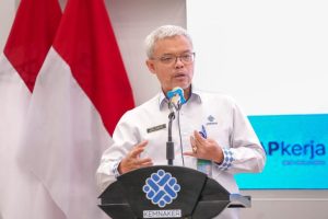 Sekretaris Jenderal Kemnaker Cris Kuntadi saat membuka agenda sosialisasi virtual pelatihan jabatan fungsional