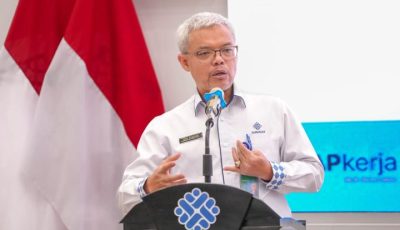 Sekretaris Jenderal Kemnaker Cris Kuntadi saat membuka agenda sosialisasi virtual pelatihan jabatan fungsional