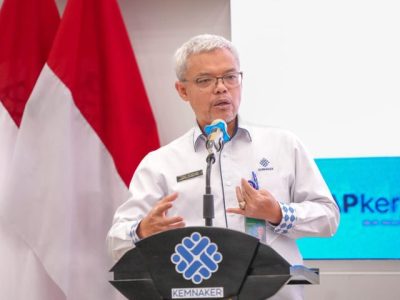 Sekretaris Jenderal Kemnaker Cris Kuntadi saat membuka agenda sosialisasi virtual pelatihan jabatan fungsional