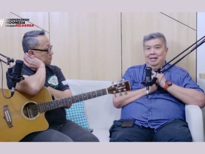 Tonny Sunarjo saat membagikan kesaksian iman dan kisah perjalanannya di program Soul Of Worship Heartline FM