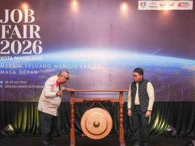 Wakil Menteri Ketenagakerjaan Afriansyah Noor saat meresmikan Job Fair Kota Magelang Tahun 2026