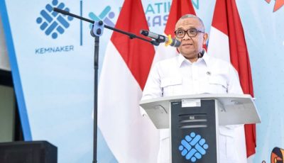 Afriansyah Noor bersama peserta Pelatihan Berbasis Kompetensi BBPVP Medan