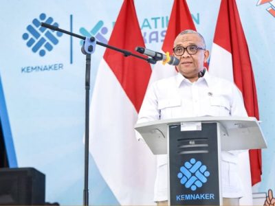 Afriansyah Noor bersama peserta Pelatihan Berbasis Kompetensi BBPVP Medan