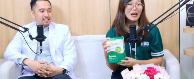 Dokter Spesialis Gizi Klinik dr Octavianus Kevin Gunadi Sp GK bersama Airin Levina saat mengedukasi masyarakat tentang bahaya diet ekstrem di Radio Heartline FM Tangerang
