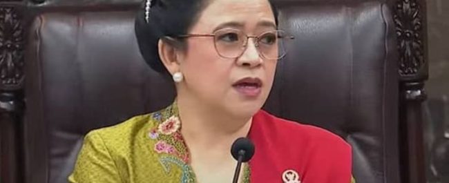 Ketua DPR RI Puan Maharani memberikan keterangan pers terkait jadwal pemilu lima tahunan di Kompleks Parlemen Senayan Jakarta