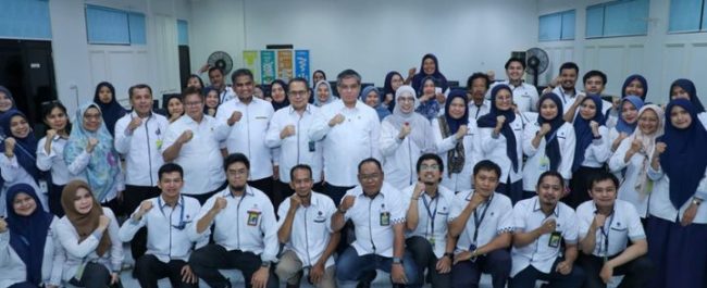 Menteri Ketenagakerjaan Yassierli saat memberikan arahan mengenai transformasi pengelolaan Keselamatan dan Kesehatan Kerja di Balai K3 Makassar