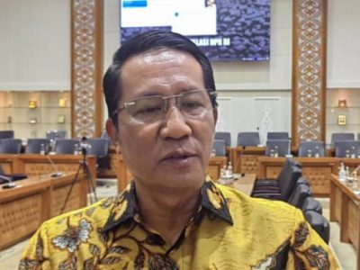 Menteri Hukum Supratman Andi Agtas memberikan keterangan resmi terkait penanganan kasus hukum pilot asal Malaysia yang diduga membawa puluhan ribu butir ekstasi