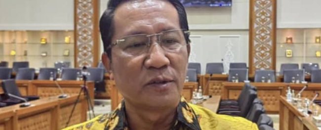Menteri Hukum Supratman Andi Agtas memberikan keterangan resmi terkait penanganan kasus hukum pilot asal Malaysia yang diduga membawa puluhan ribu butir ekstasi
