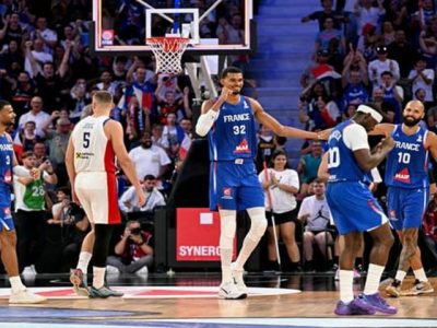 Pemain timnas bola basket Prancis Victor Wembanyama saat beraksi di lapangan jelang Kualifikasi FIBA World Cup 2027