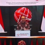 Wakil Menteri Keuangan Juda Agung memberikan sambutan pada Peringatan HUT ke-49 Pasar Modal Indonesia di Bursa Efek Indonesia Jakarta