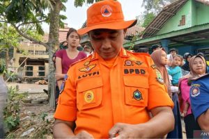 Kepala BPBD Provinsi Banten memberikan keterangan terkait situasi pascaerupsi Gunung Anak Krakatau