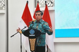 Menaker Yassierli memberikan arahan terkait kesiapan tenaga kerja green jobs dan vokasi hijau di BBPVP Bandung