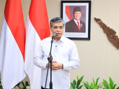 Penandatanganan SKB integrasi sistem pelayanan TKA berbasis OSS oleh Mennaker, Menteri Investasi/BKPM, dan Menteri Imipas