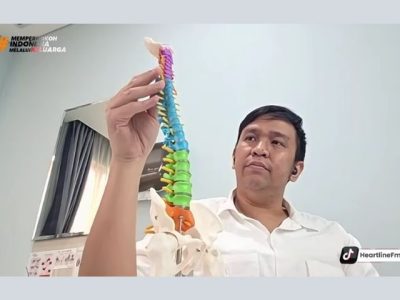 Ilustrasi posisi duduk ergonomis di depan laptop dan peregangan tubuh untuk menjaga kesehatan tulang dan sendi