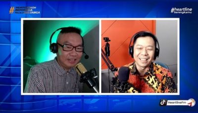 Pastor Jonathan Prawira saat siaran program rohani Firman dalam Pujian membahas makna tahta harta cinta dan talenta