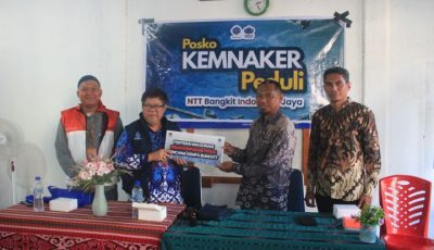 Tim Kemnaker Peduli menyalurkan bantuan kemanusiaan bagi warga terdampak gempa bumi di Flores