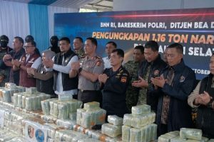 Tim gabungan Bea Cukai BNN dan Polri amankan kapal MT Global 168 pembawa 1,16 ton ketamin di Sumatra Utara Radio Tangerang Heartline FM