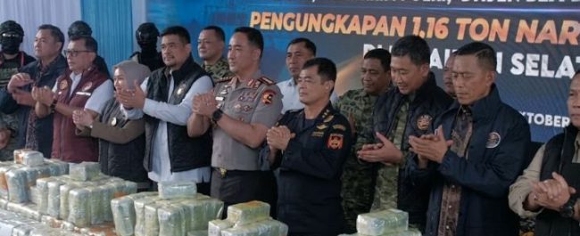 Tim gabungan Bea Cukai BNN dan Polri amankan kapal MT Global 168 pembawa 1,16 ton ketamin di Sumatra Utara Radio Tangerang Heartline FM