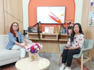 Vanessa Christine Siregar membagikan kesaksian inspiratif menghadapi ujian hidup dalam program Bangkit dari Keterpurukan di Radio Heartline FM