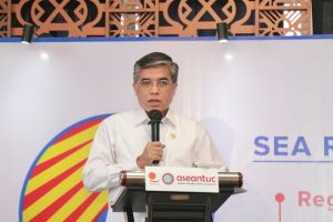 Menaker Yassierli menghadiri workshop regional AseanTUC membahas pelindungan pekerja Asia Tenggara liputan Radio Tangerang Heartline FM
