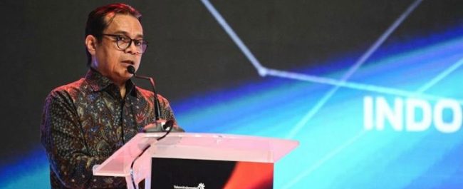 Wamenkomdigi Nezar Patria memaparkan agenda kedaulatan digital dalam Sovereign Tech Summit Bali Tech Week 2026 Radio Tangerang Heartline FM